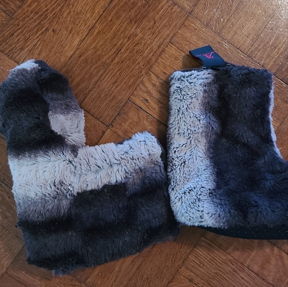 Faux Fur Slippers Size 7 7.5 hp🔥🔥🔥 - Picture 5 of 8